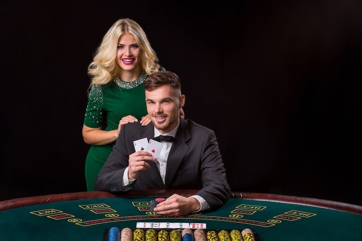 alilabola login Caribbean Stud Poker table layout showing ante bet, call bet, and dealer cards
